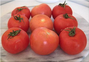 Образцы томатов (слева направо): из Нидерландов, Испании и Турции
